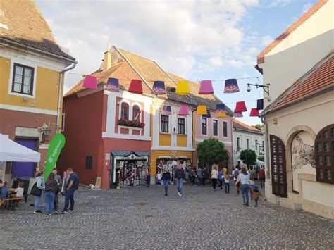 Szentendre belvárosa utcakép