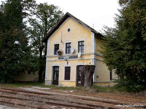 Nagyharsány állomás harmadosztályú felvételi épülete