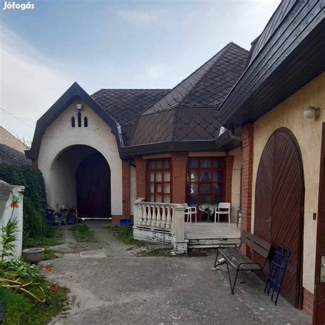 Egyedi tervezésű családi ház Gárdonyban