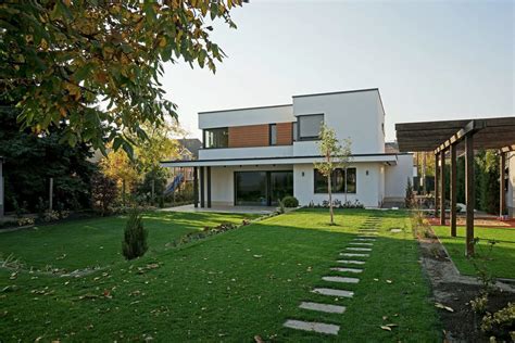 Családi ház kerttel Dinnyésen