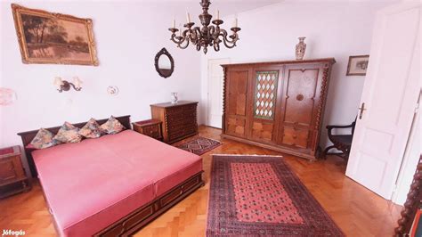 Stílusos polgári lakás Budapest belvárosában