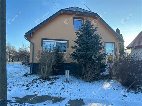 Családi ház Nádasdon