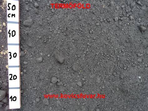 Részletes ábra a rostált trágyás föld szerkezetéről