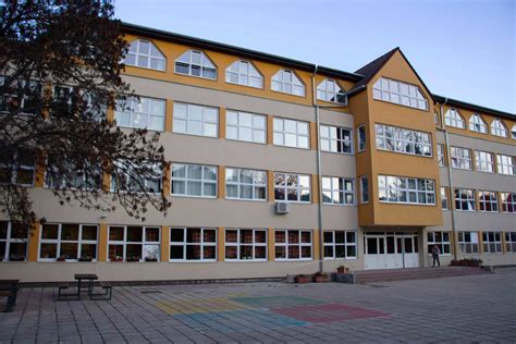 A Budapest III. kerületében található óvodák és iskolák listája