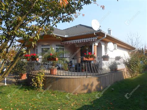 Családi házak Kertvárosban