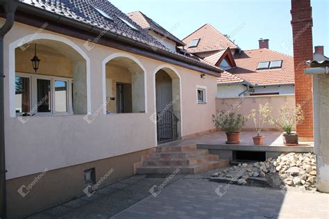 Eladó családi ház Szombathelyen