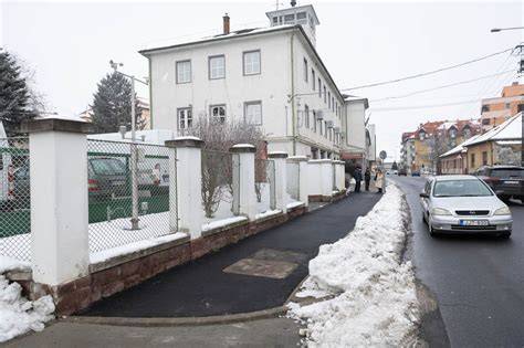 Piaci áttekintés térképpel: Arany János utca és közvetlen környéke