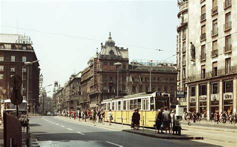 Az Erzsébet körút és Rákóczi út találkozásánál a Blahánál elhelyezkedő időszaki parkolási lehetőségek