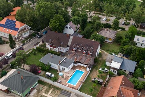 Képek egyes ingatlanok elrendezéséről a Balaton déli partján