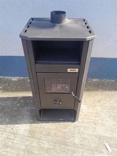 Szilárd tüzelésű kályha garázsban