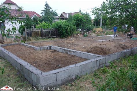 Beton garázsbejáró építési folyamata