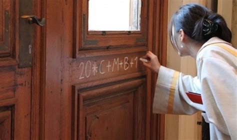 Házszentelés felirata ajtófélfán