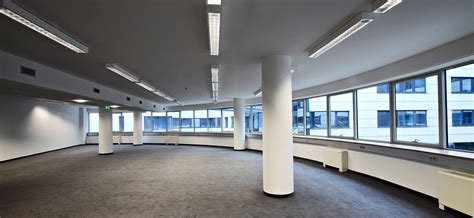 R70 Office Complex épület