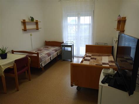 Idősek otthona berendezése