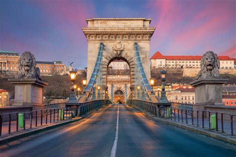 Budapest környéki látkép és közlekedési kapcsolatok