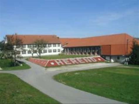 Herendi iskola és sportcsarnok