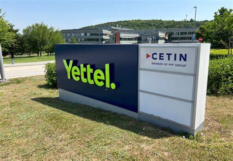 Yettel logó és Törökbálinti székház