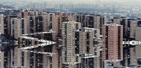 Avasi lakótelep lépcsőinek felújítása