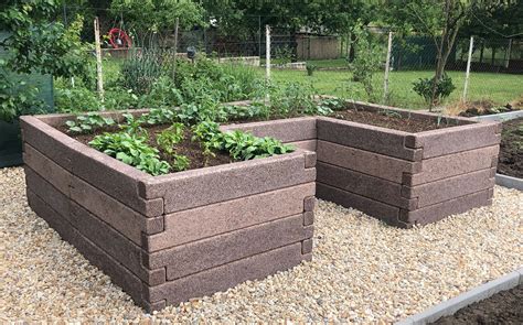 magaságyás építéséhez használható anyagok