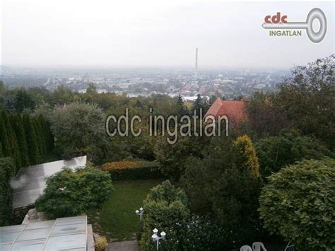 Budapest III. kerületi panorámás családi ház