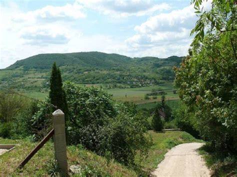 Panorámás telek Esztergom Mély út