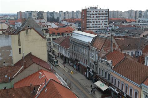 Városközponti látkép, belvárosi sétány