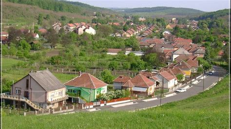 Ormosbánya tájképe