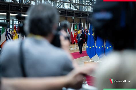 Írásos szavazás és egyenkénti szavazás vizuálisan