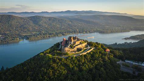 Visegrádi vár panoráma a Dunakanyarra