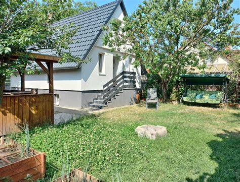 Családi ház a tóparton