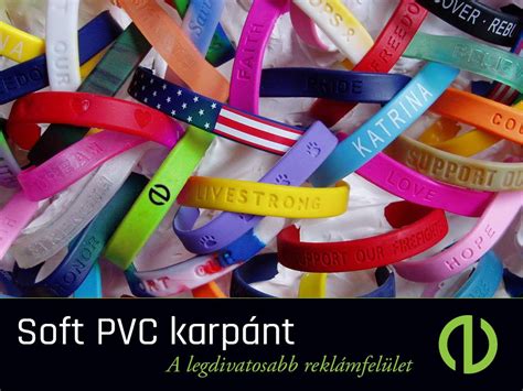 Különböző színű és formájú PVC betűk