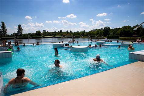 Gyopárosfürdő gyógyászati részlege